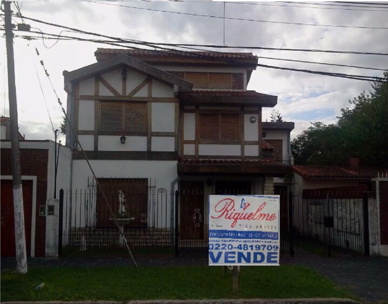 Chalet 5 ambientes. 3 Plantas