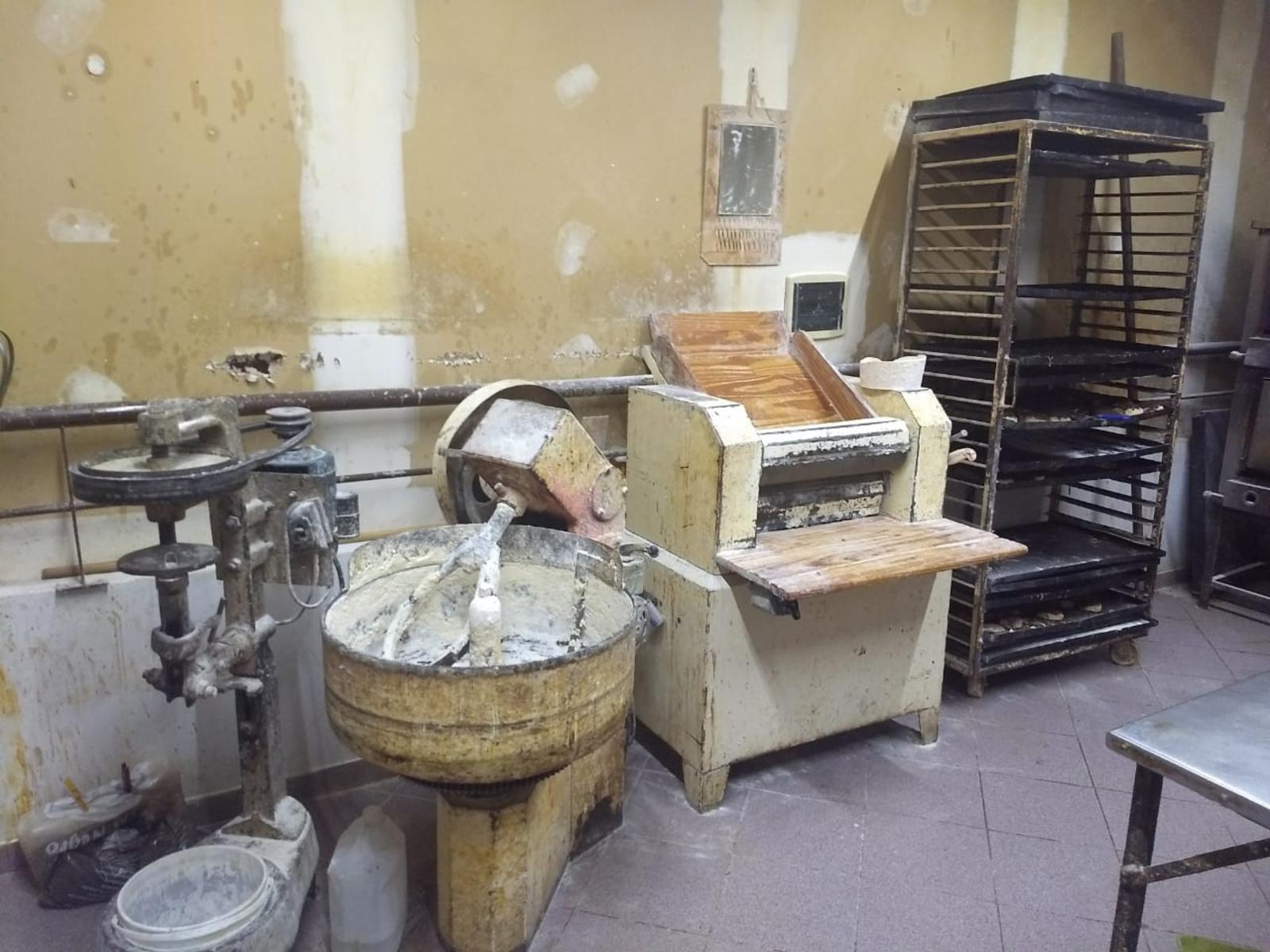 Panadería y confitería. Ituzaingo centro lado norte. Tamaño 7x20 — foto 3