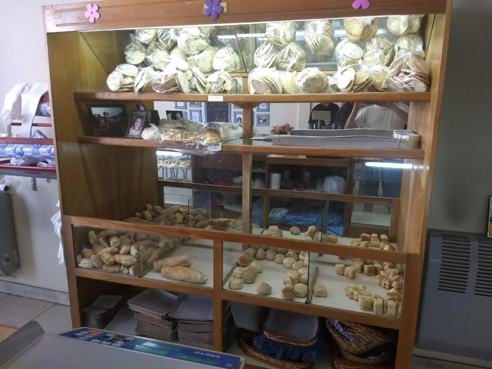Panadería y confitería. Ituzaingo centro lado norte. Tamaño 7x20 — foto 4
