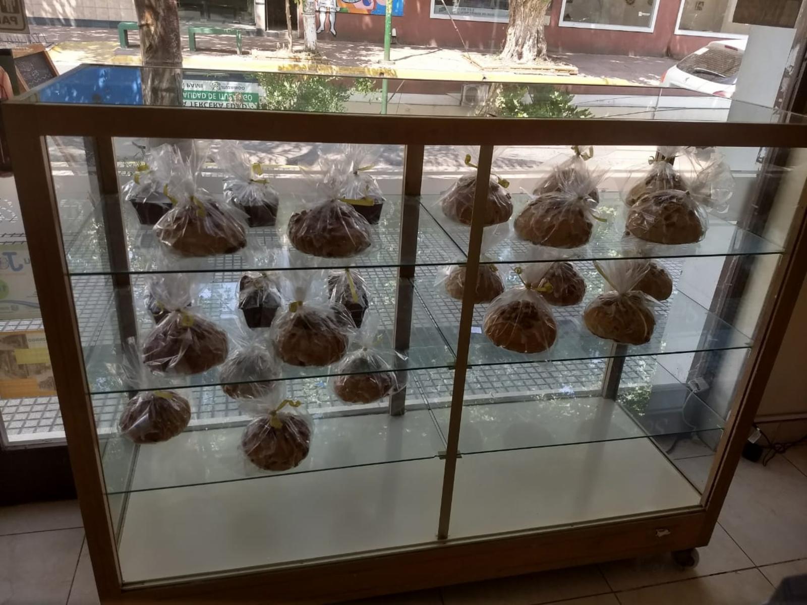 Panadería y confitería. Ituzaingo centro lado norte. Tamaño 7x20 — foto 8