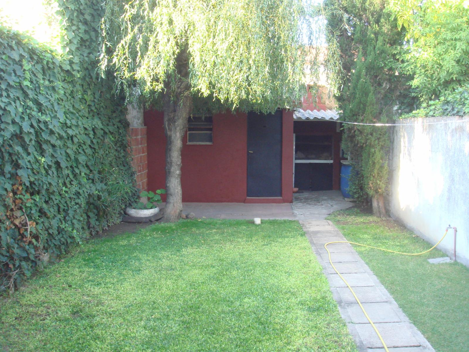 Casa 4 ambientes. Ideal 2 familias. — foto 2
