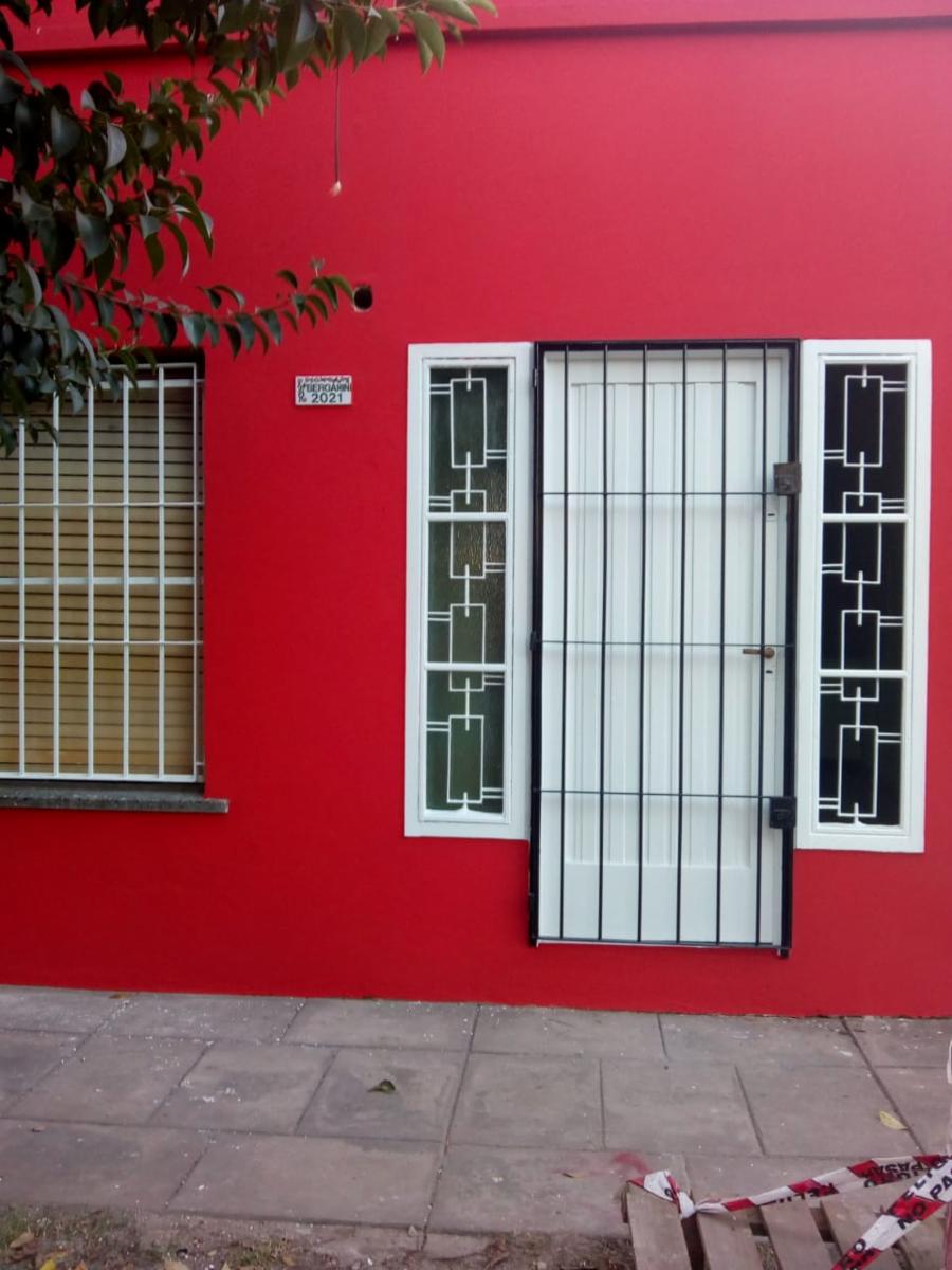 Venta de casa ... Excelente ubicación.