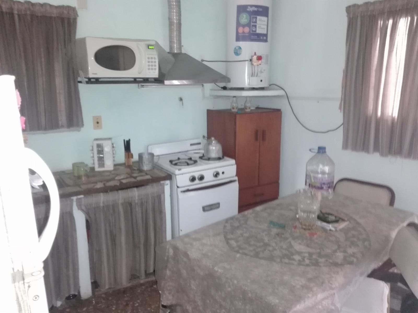 Castelar norte. Dos casas separadas de 3 ambientes cada una. Ideal 2 familias. — foto 3