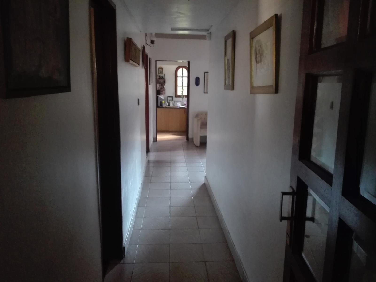 Espectacular casa quinta sobre 1600M2. De parque con quincho y piscina — foto 13