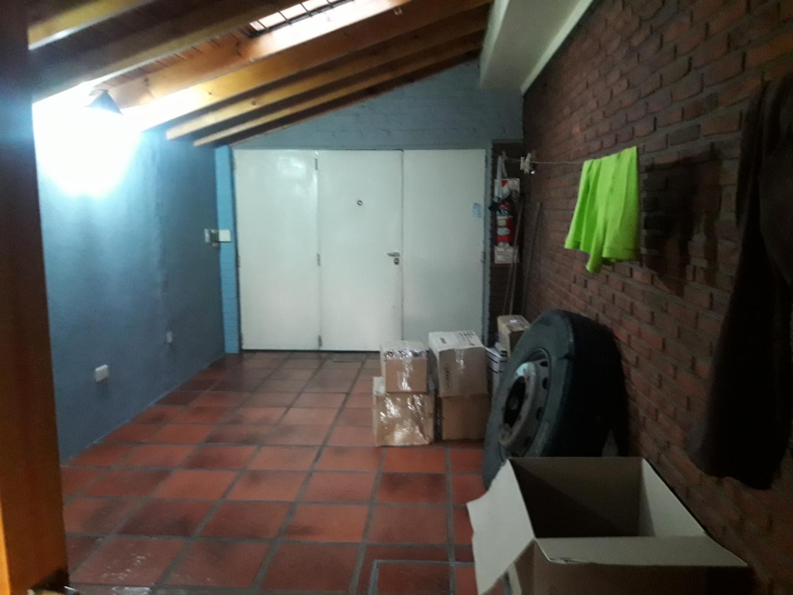 Casa de 4 AMB tipo chale EN IMPECABLE ESTADO. — foto 11