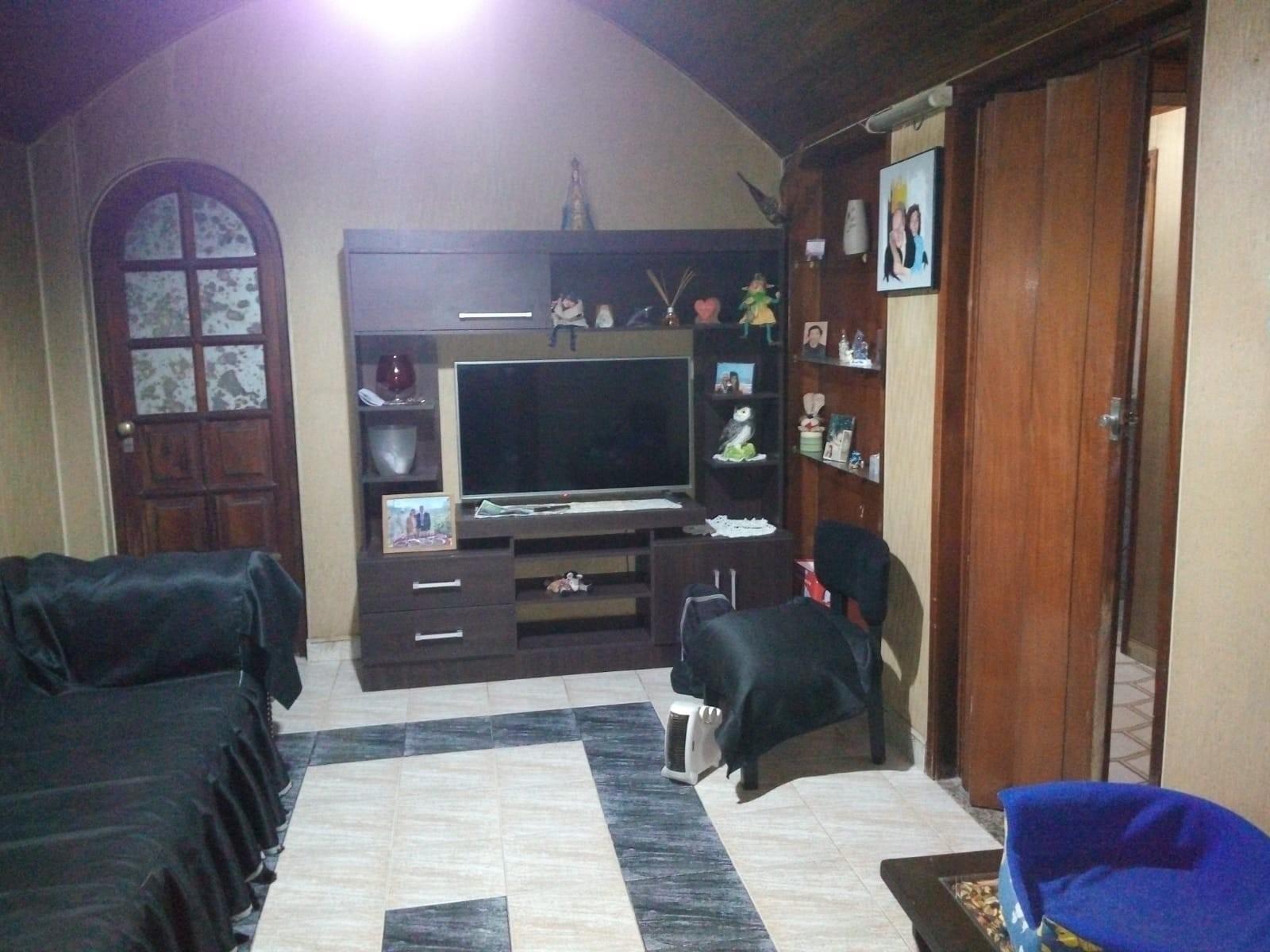 VENTA OPORTUNIDAD CASA AMPLIA