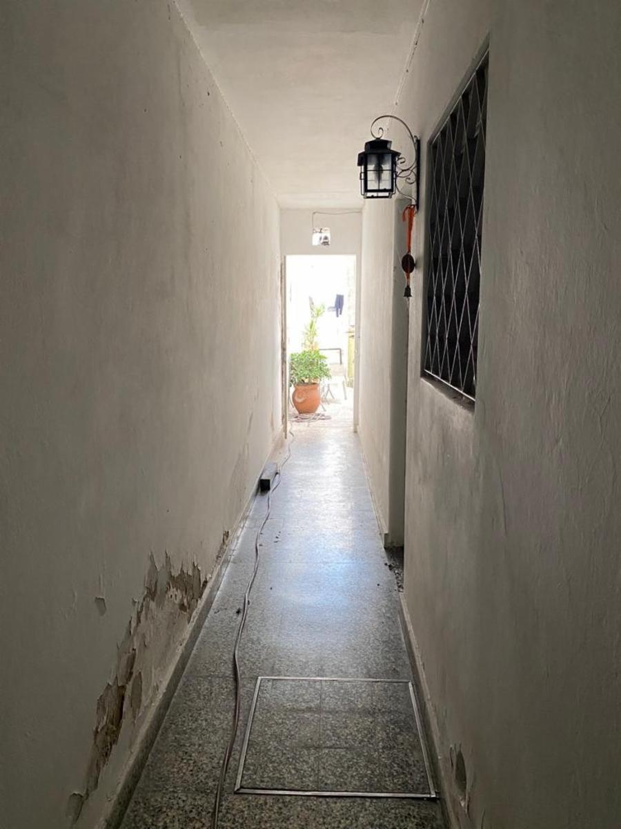 VENTA DE IMPORTE CASA EN LA ZONA DE FLORIDA OESTE. — foto 3