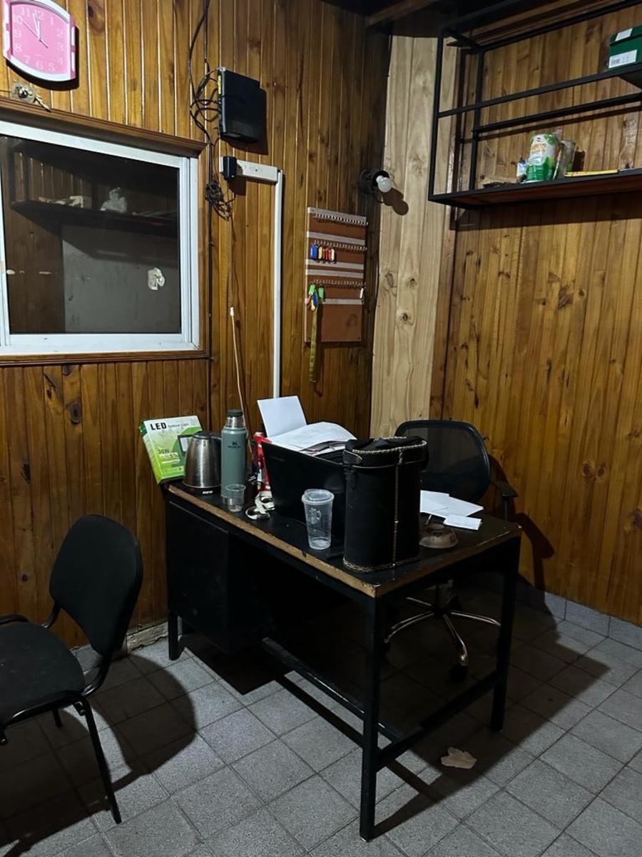 ALQUILER IMPORTANTE LOCAL COMERCIAL CON ENTRADA POR DOS CALLES - 5