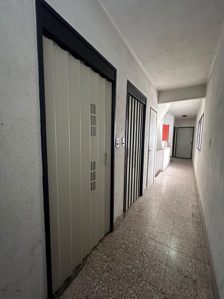 VENTA DEPARTAMENTO DOS AMBIENTES. EXCELENTE UBICACION — foto 2