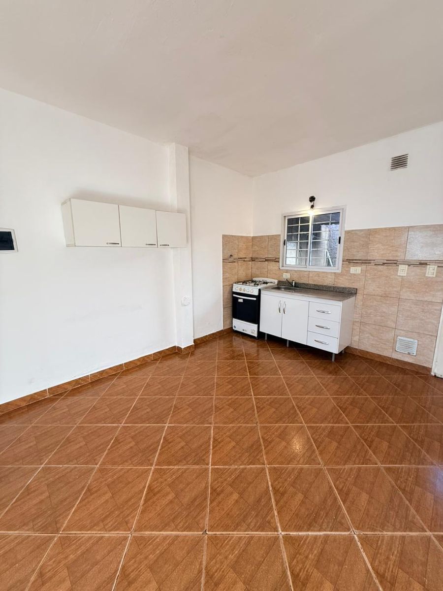 ALQUILER DUPLEX 3 AMBIENTES CON COCHERA - 3