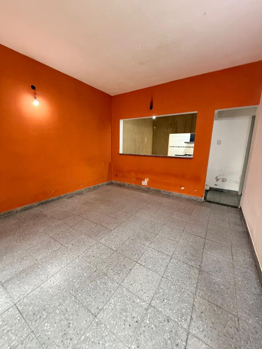 ALQUILER CASA 3 AMBIENTES, CON ENTRADA PARA AUTO - 6