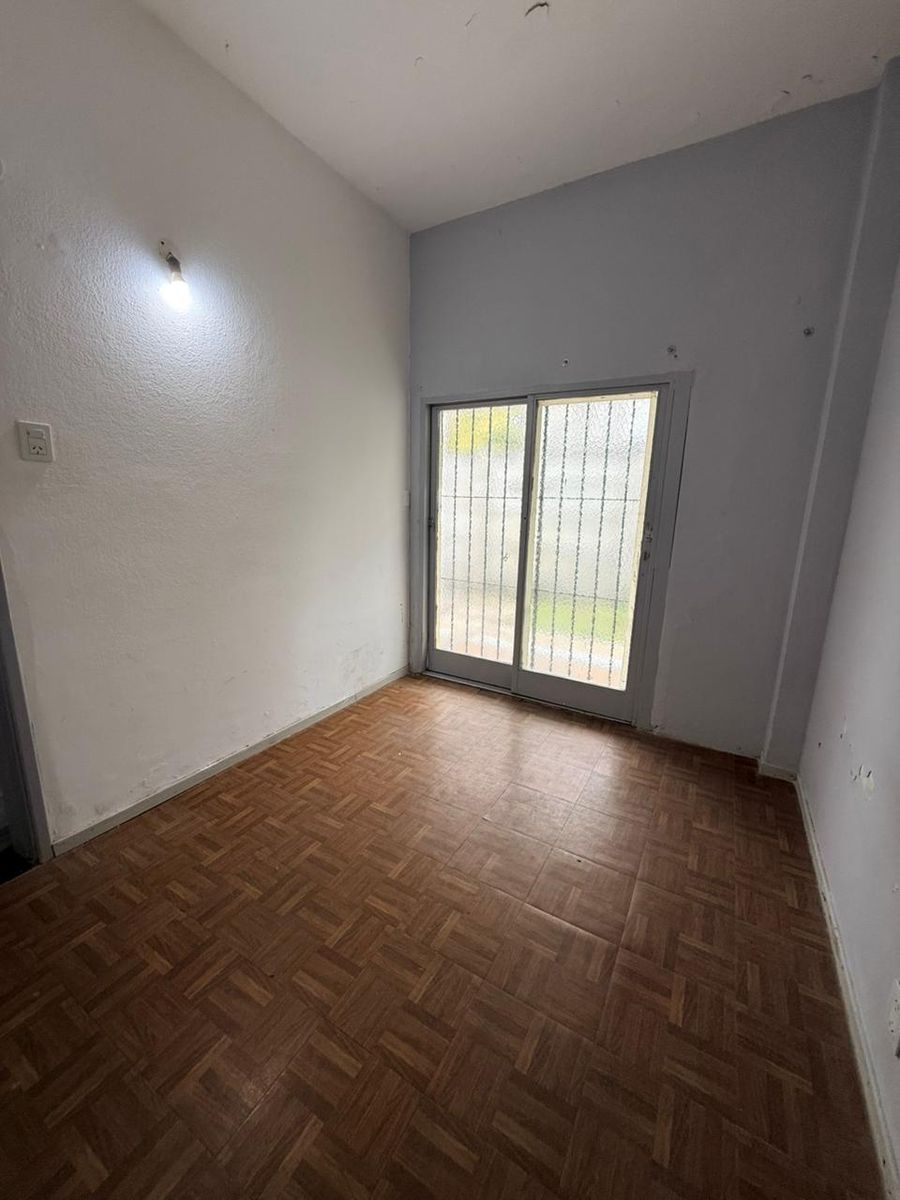 ALQUILER CASA 3 AMBIENTES, CON ENTRADA PARA AUTO - 11