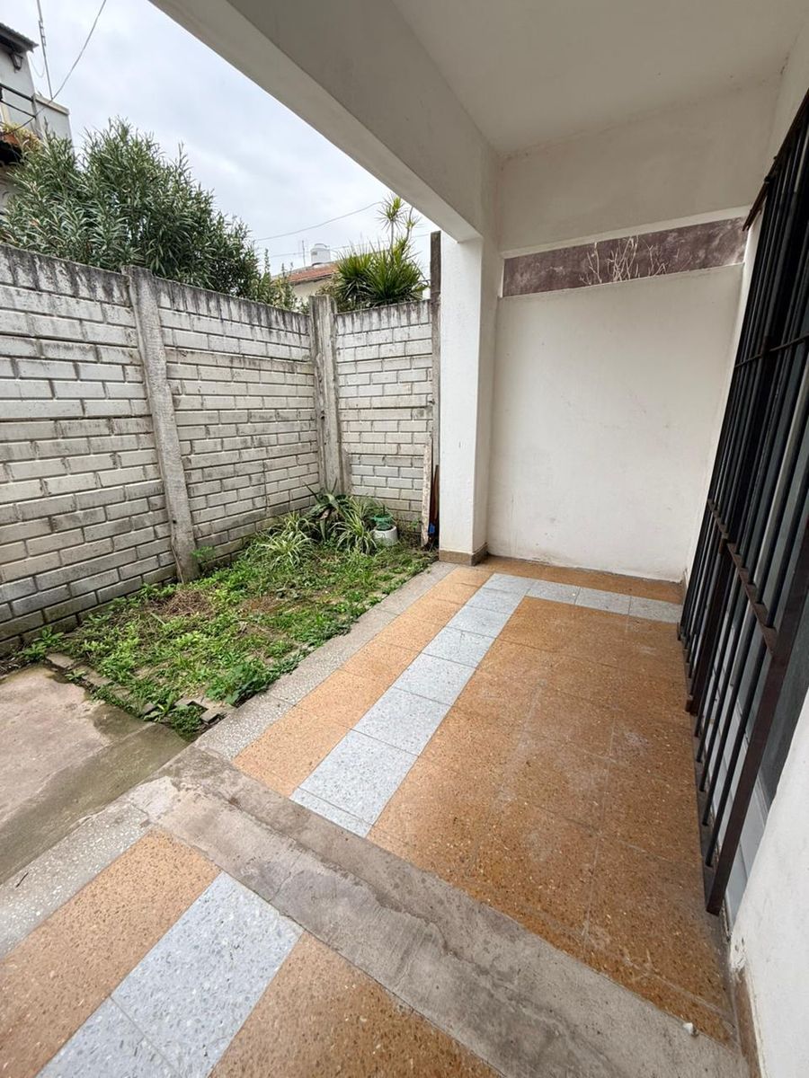 ALQUILER CASA 3 AMBIENTES, CON ENTRADA PARA AUTO - 19