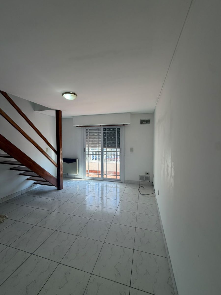 ALQUILER DUPLEX 3 AMBIENTES - 4