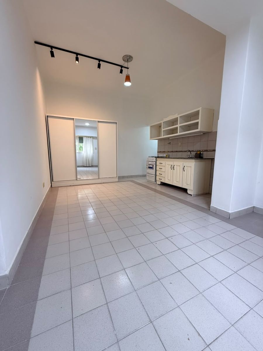 ALQUILER IMPECABLE MONOAMBIENTE - 6