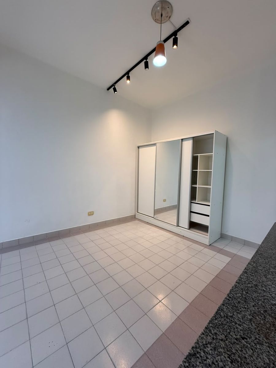 ALQUILER IMPECABLE MONOAMBIENTE - 7