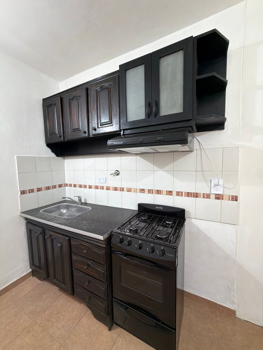 ALQUILER DPTO DOS AMBIENTES EN PLANTA BAJA CON PATIO. - 3