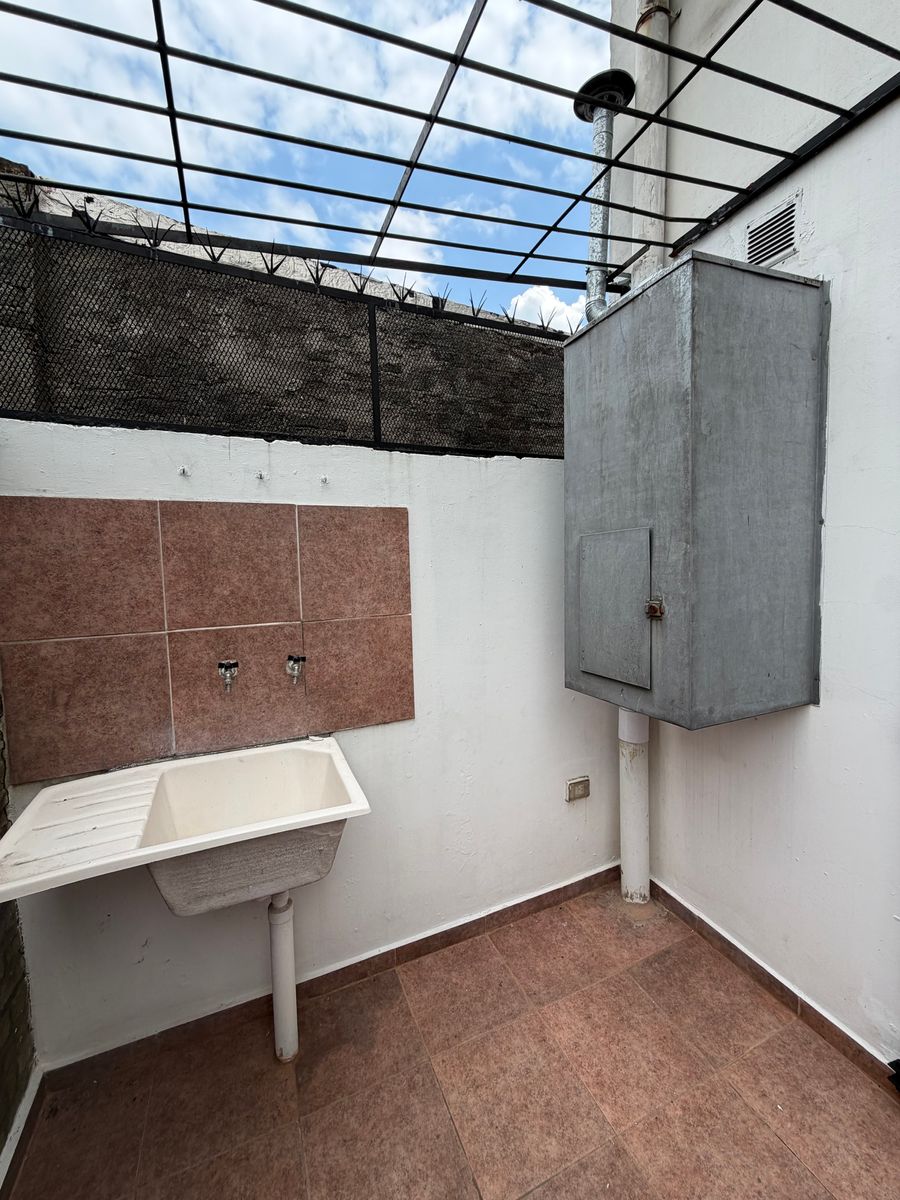 ALQUILER DPTO DOS AMBIENTES CON PATIO - 9