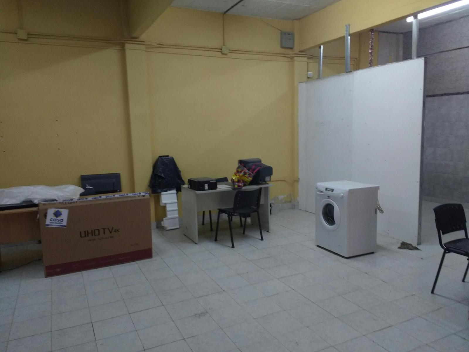 Venta local 110 metros 2 de losa apto comercial oficina deposito en Ituzaingo — foto 4