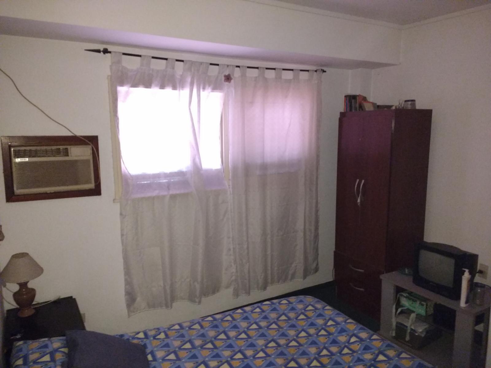Venta casa chalet 2 pisos 6 ambientes 3 dormitorios doble cochera cubierta en El Palomar — foto 2