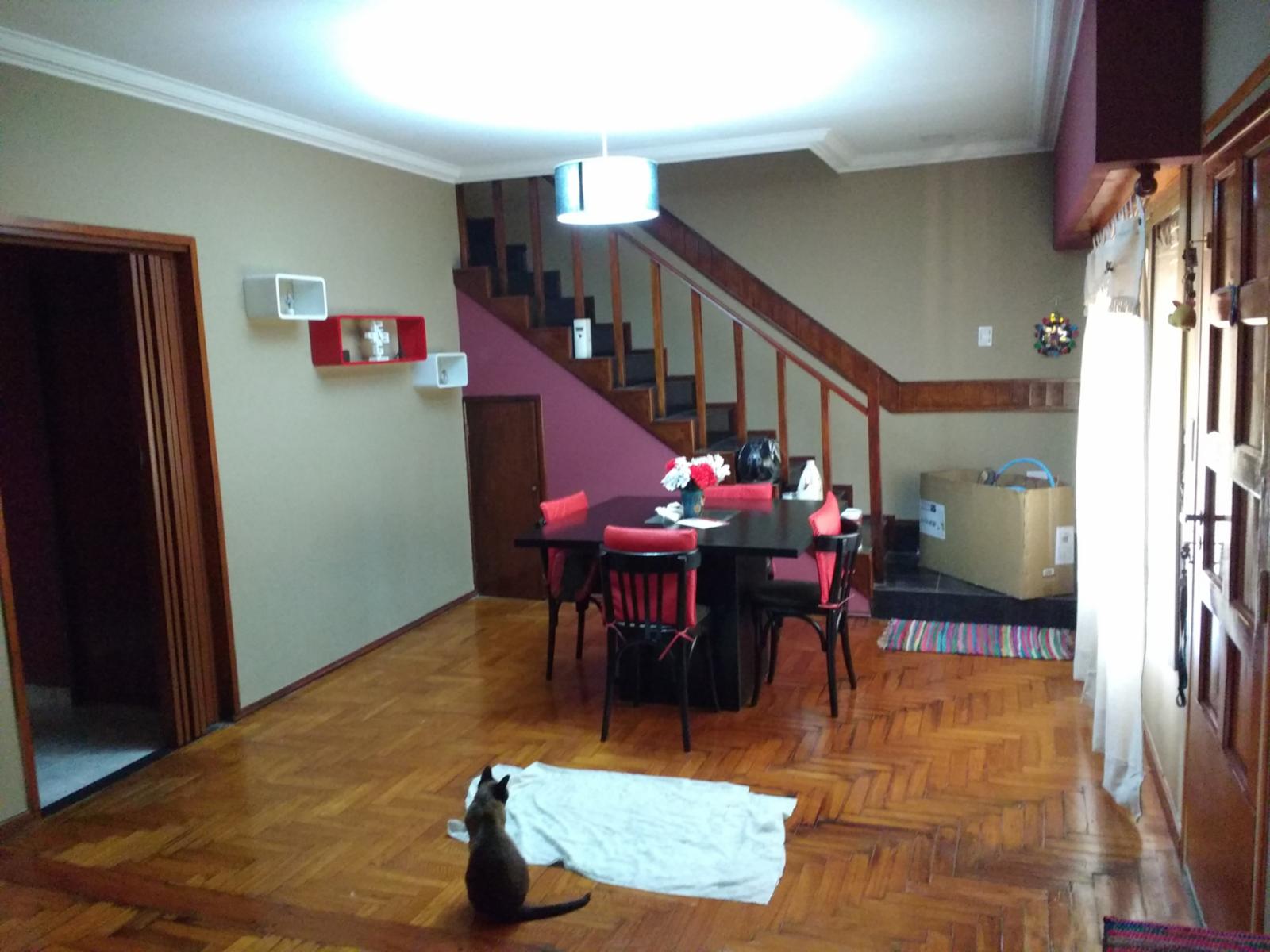 Venta casa chalet 2 pisos 6 ambientes 3 dormitorios doble cochera cubierta en El Palomar — foto 4