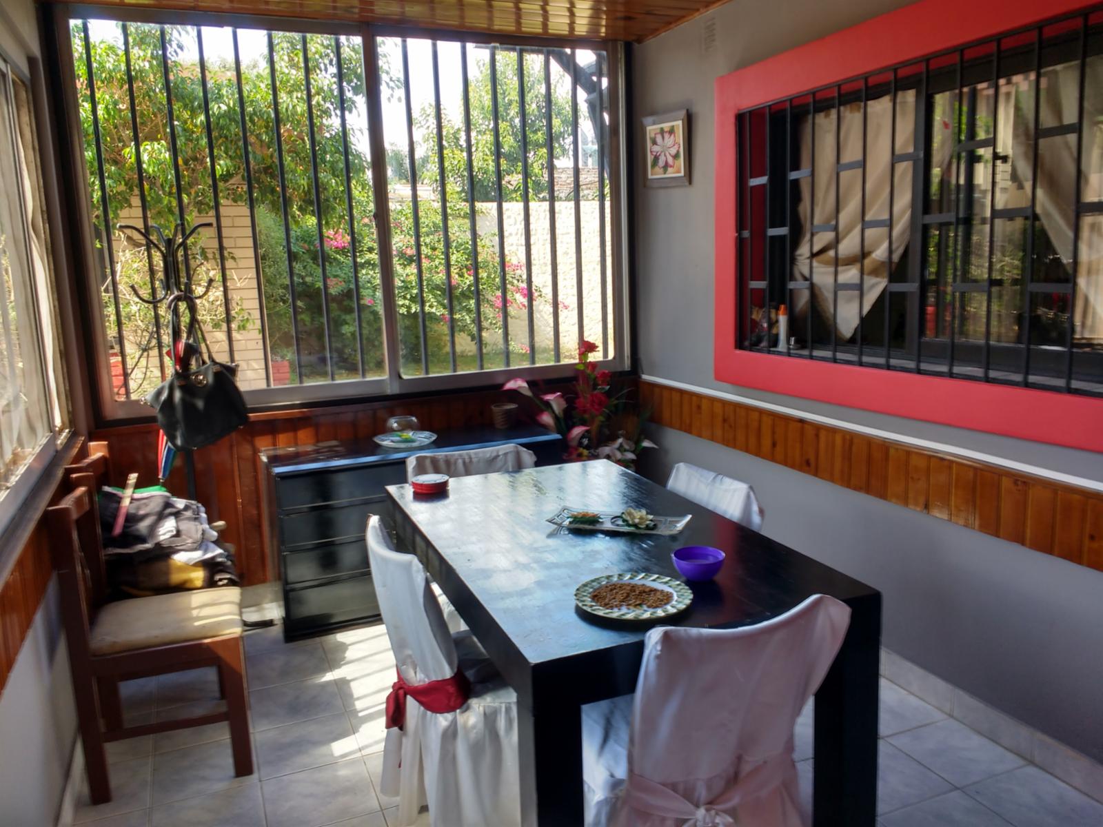 Venta casa chalet 2 pisos 6 ambientes 3 dormitorios doble cochera cubierta en El Palomar — foto 12