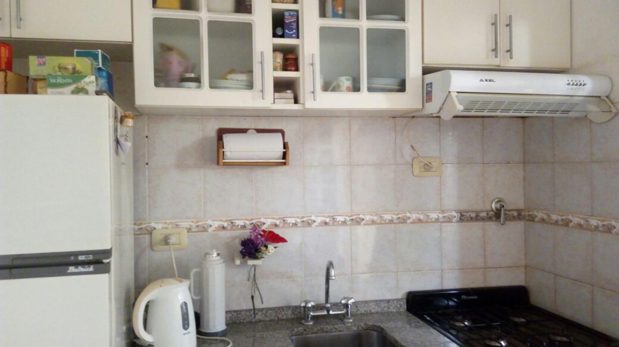 Venta dúplex 3 ambientes 2 dormitorios espacio cochera muy buen estado en Lomas del Mirador — foto 2