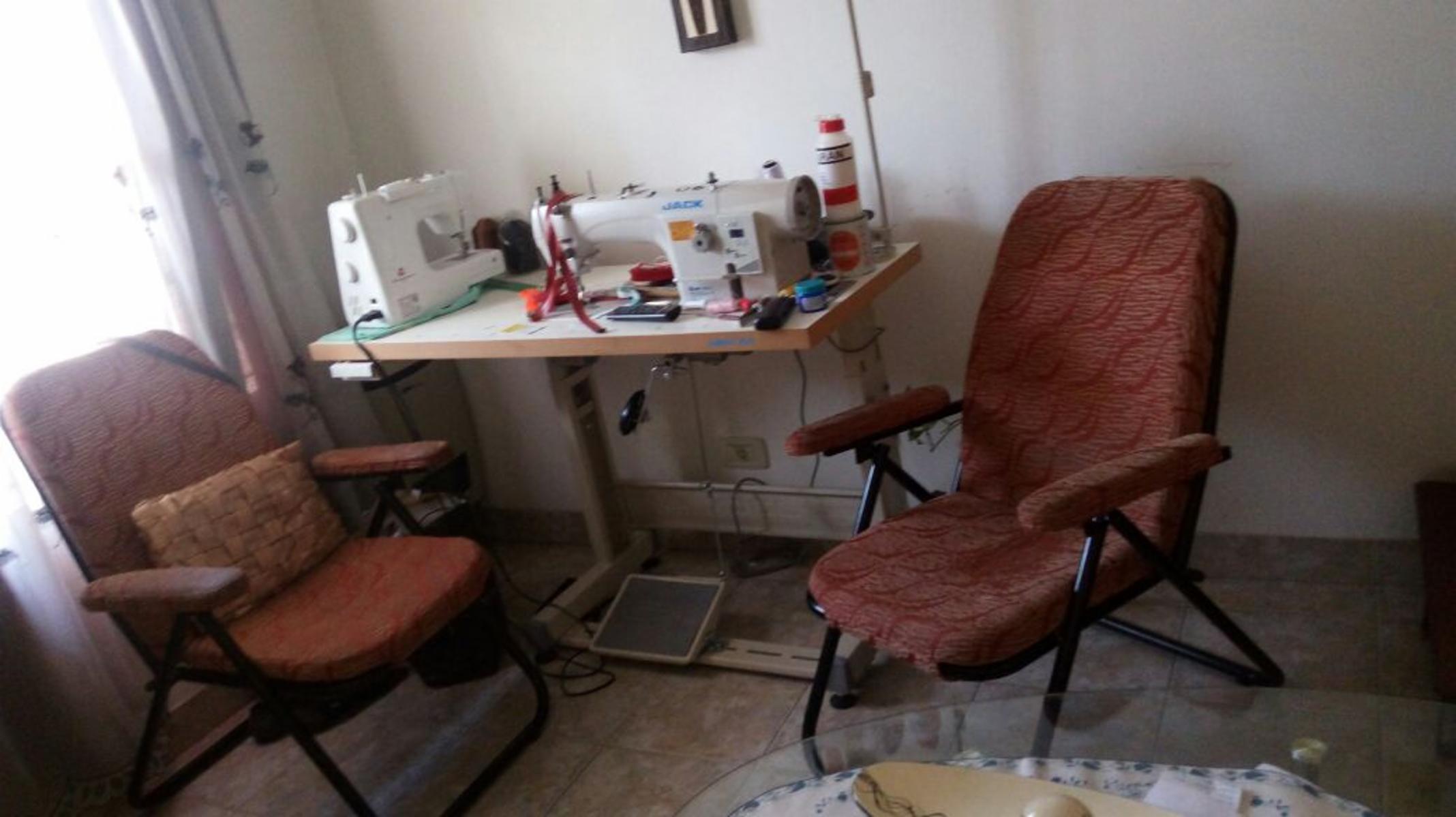Venta dúplex 3 ambientes 2 dormitorios espacio cochera muy buen estado en Lomas del Mirador — foto 6