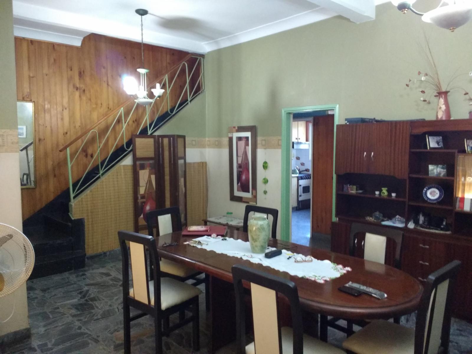 Venta casa 2 pisos 6 ambientes 4 dormitorios doble cochera pileta en San Antonio de Padua — foto 4