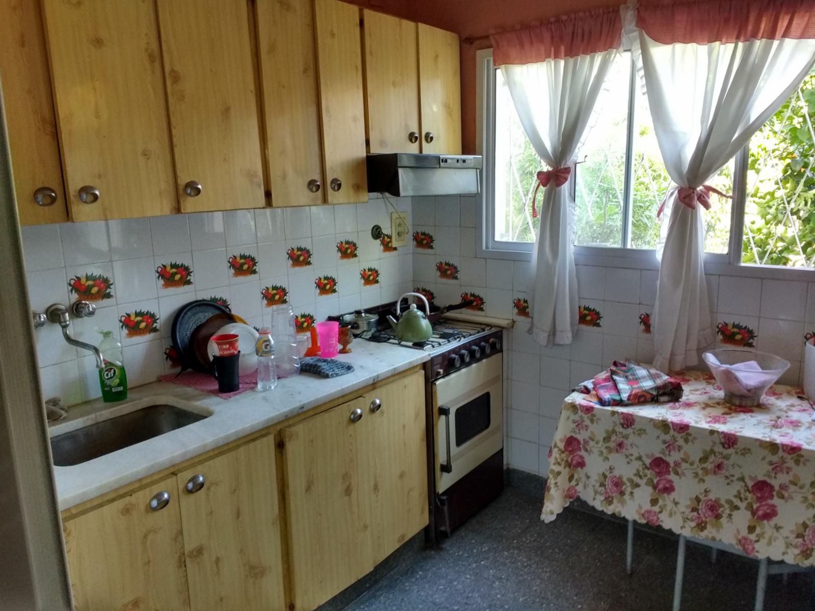 Venta casa 2 pisos 6 ambientes 4 dormitorios doble cochera pileta en San Antonio de Padua — foto 5