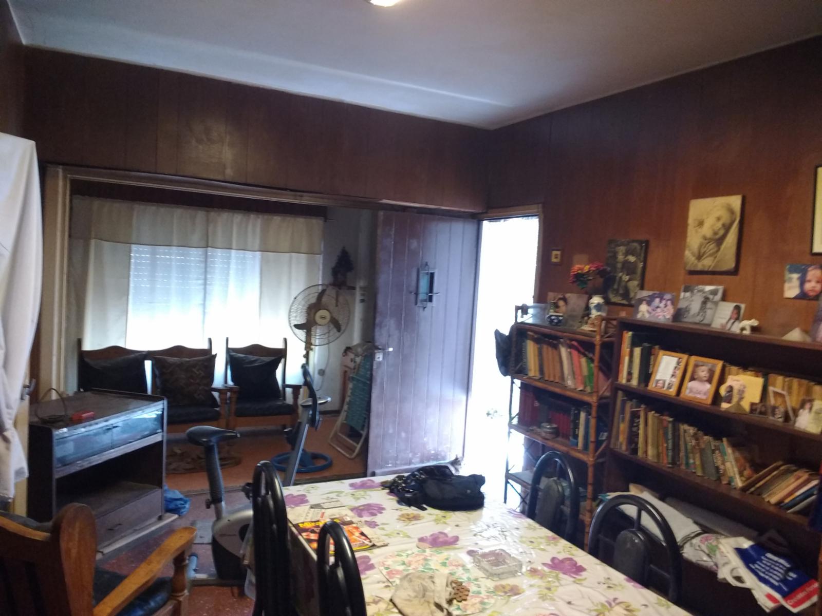 Venta casa 4 ambientes 2 dormitorios cochera cubierta 4 autos en Ituzaingó — foto 4