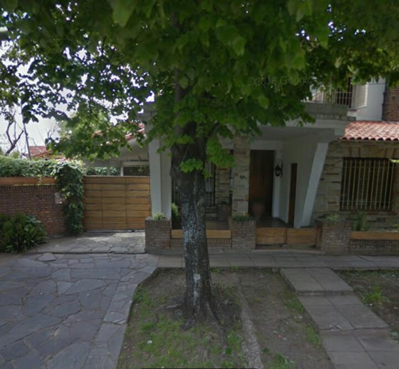 Venta casa 6 ambientes 3 dormitorios espacio para autos en San Antonio de Padua — foto 2