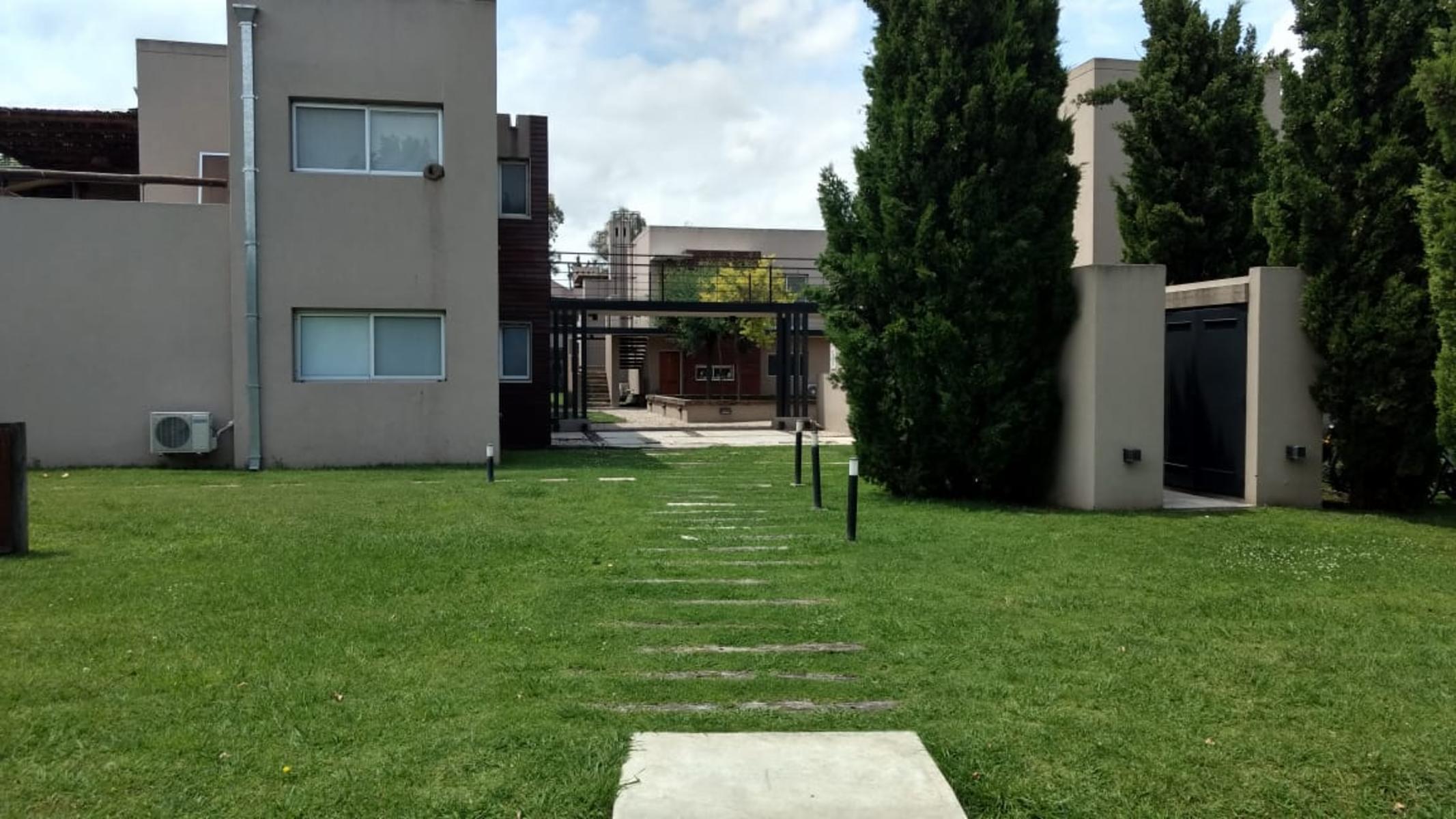 Venta Departamento Dormie PB 3 ambientes 2 dormitorios galeria parrilla jardin cochera en CC El Nacional — foto 7