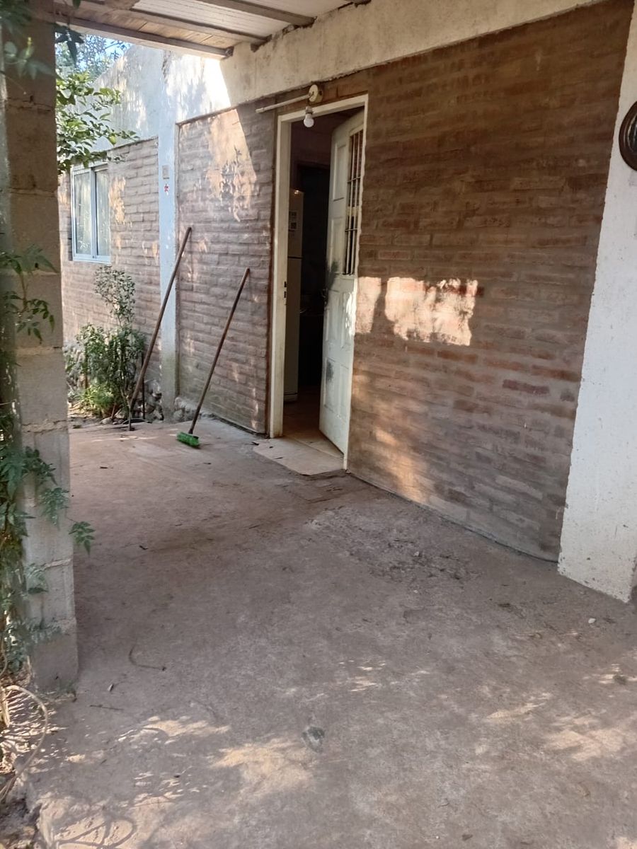 CASA CON ESCRITURA DE DOMINIO VALLE DE ANISACATE - 2