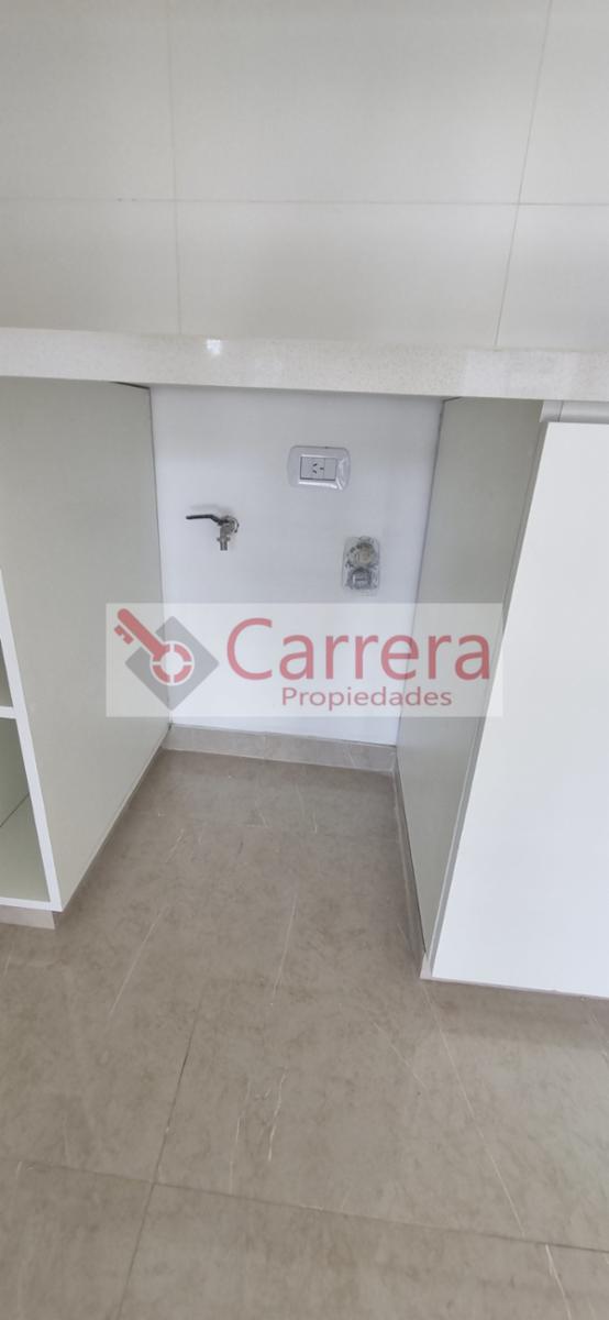 DEPTO 2 amb Y COCHERA en VENTA de 55m2 - SAN MARTIN CENTRO - 63