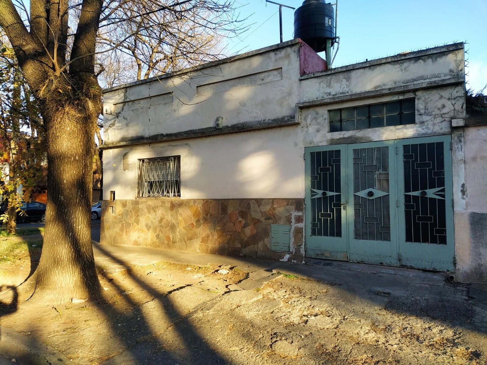 Moreno 3350 -esquina Pasaje Blanque