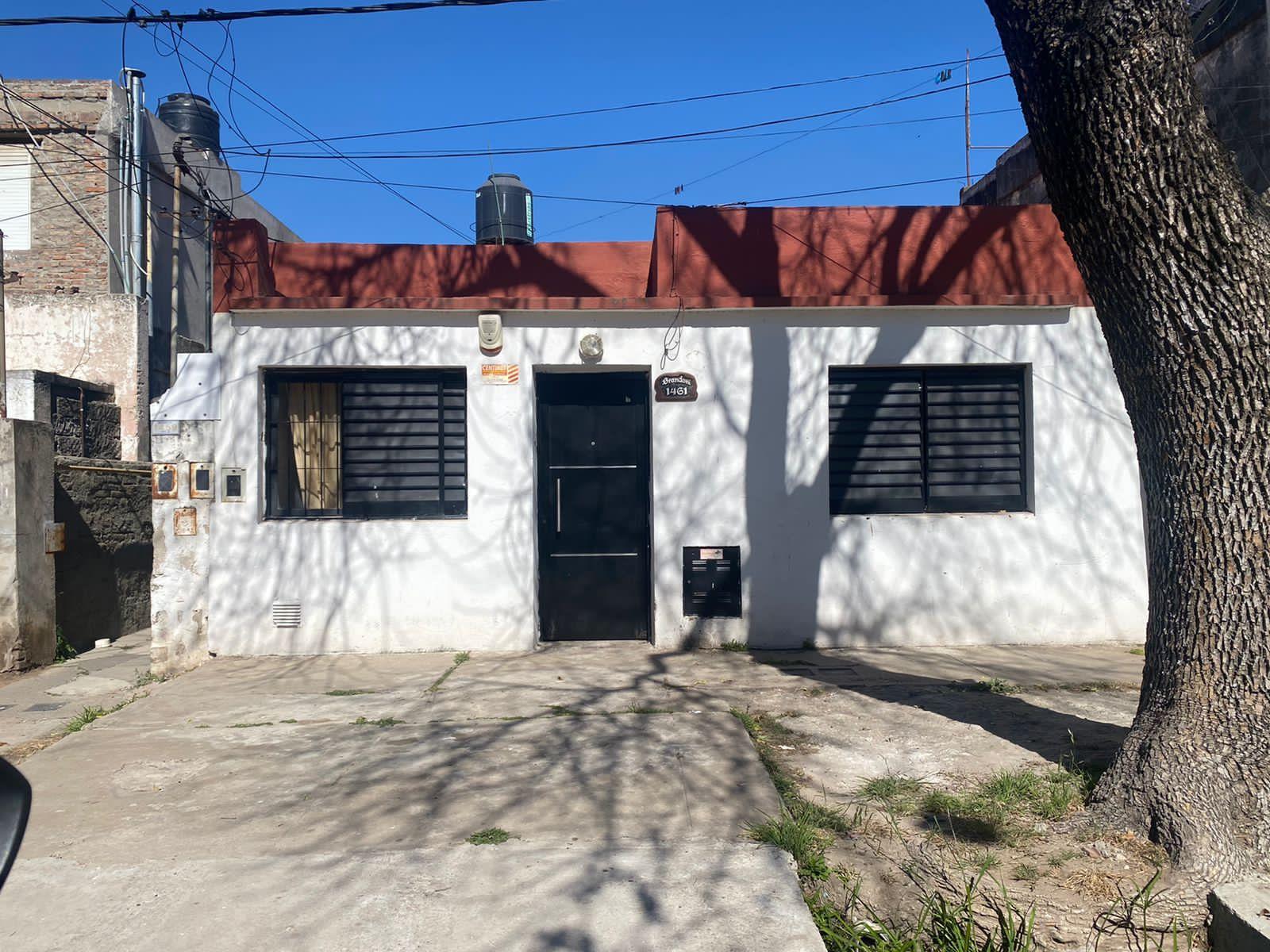 Brandoni 1461 - casa al frente