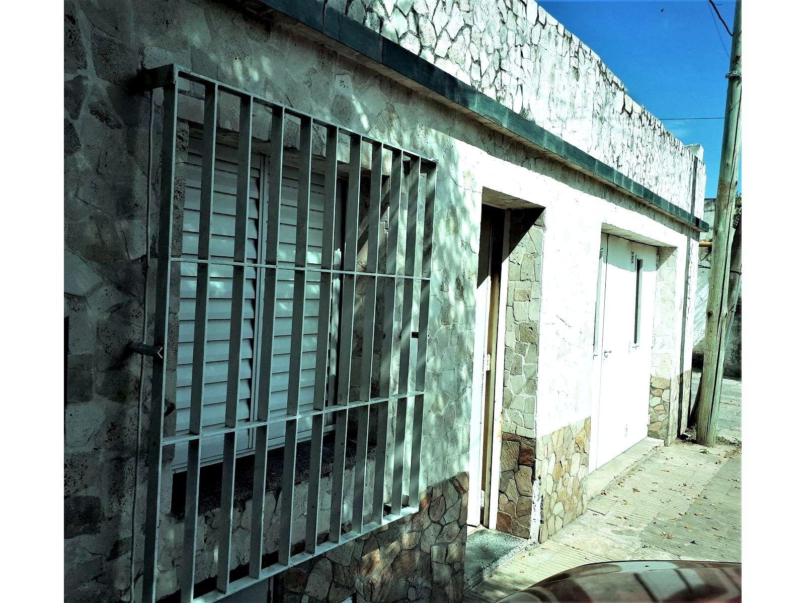 Paraguay 6035 -casa al frente — foto 3