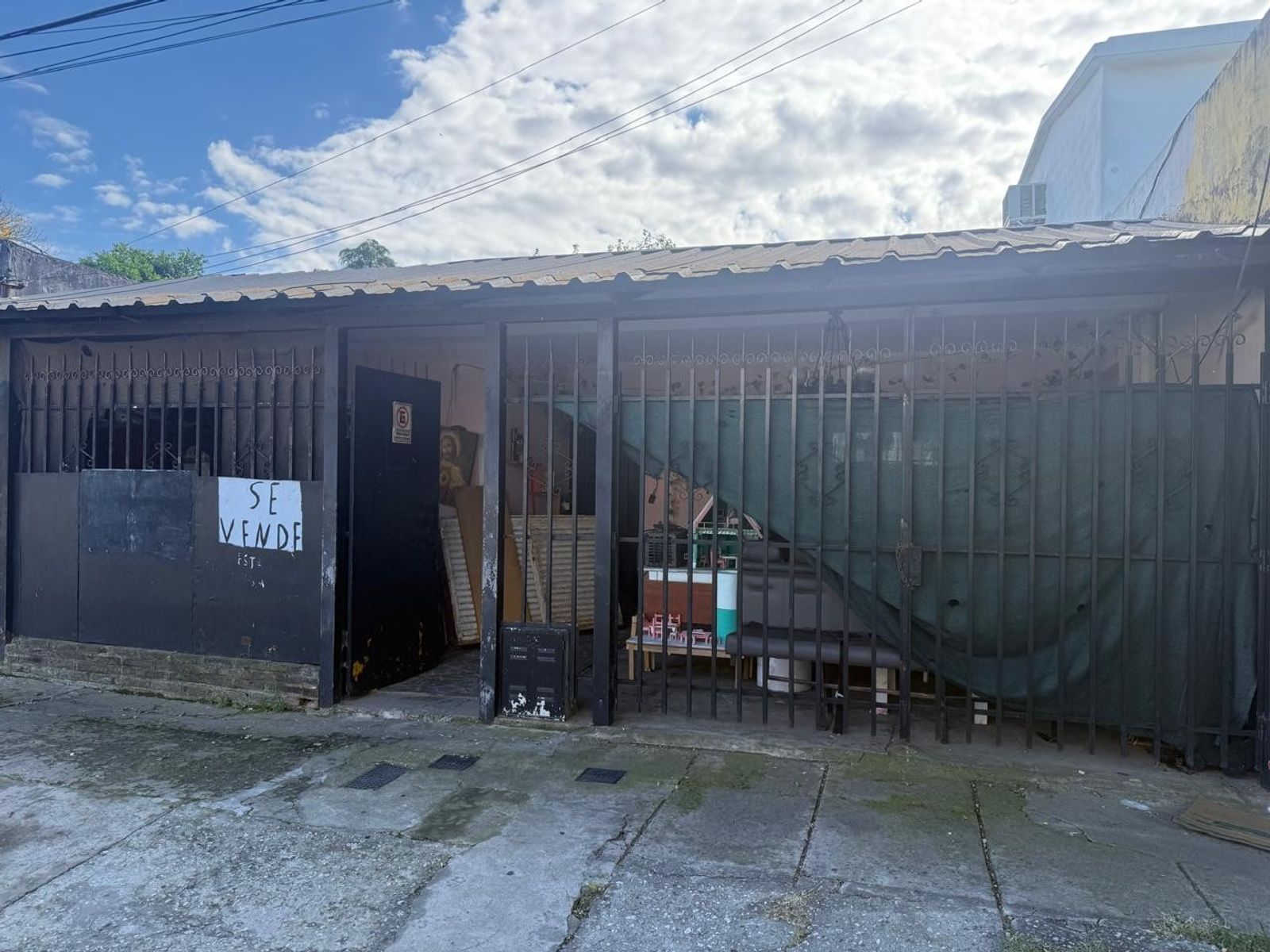 Piedras 1480 - casa al frente