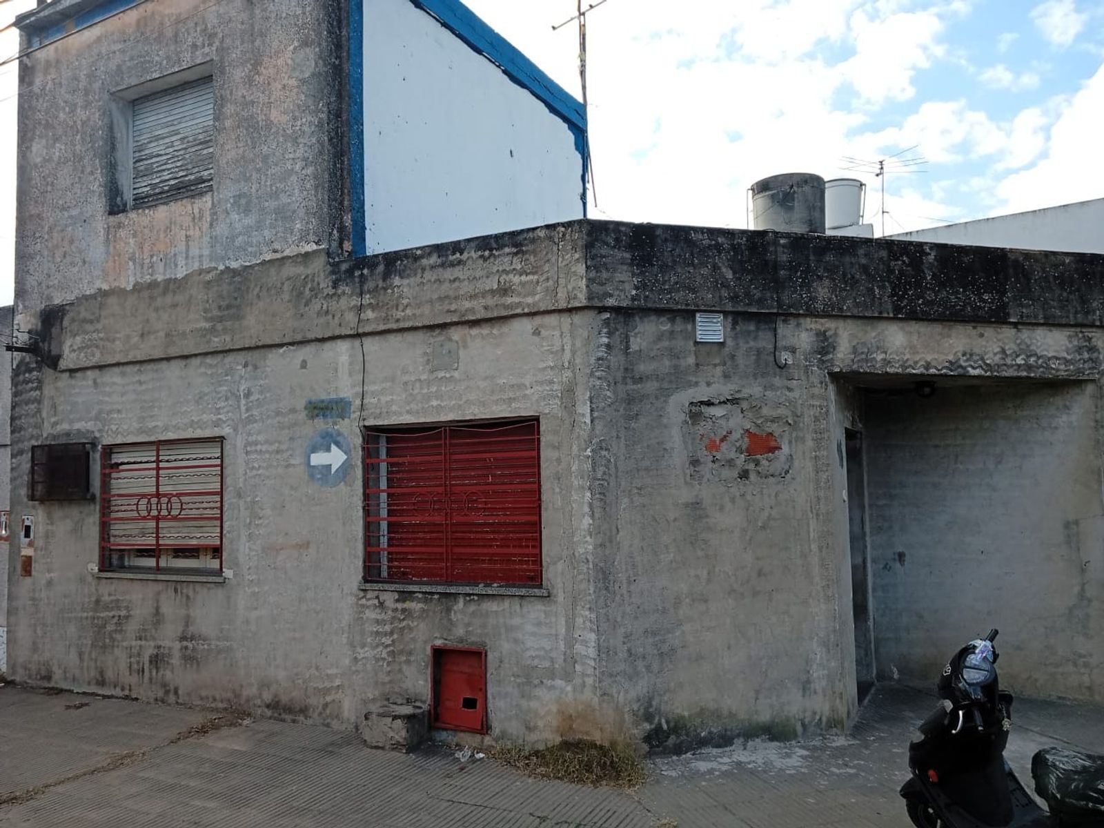 Centenario 96 - casa a reciclar
