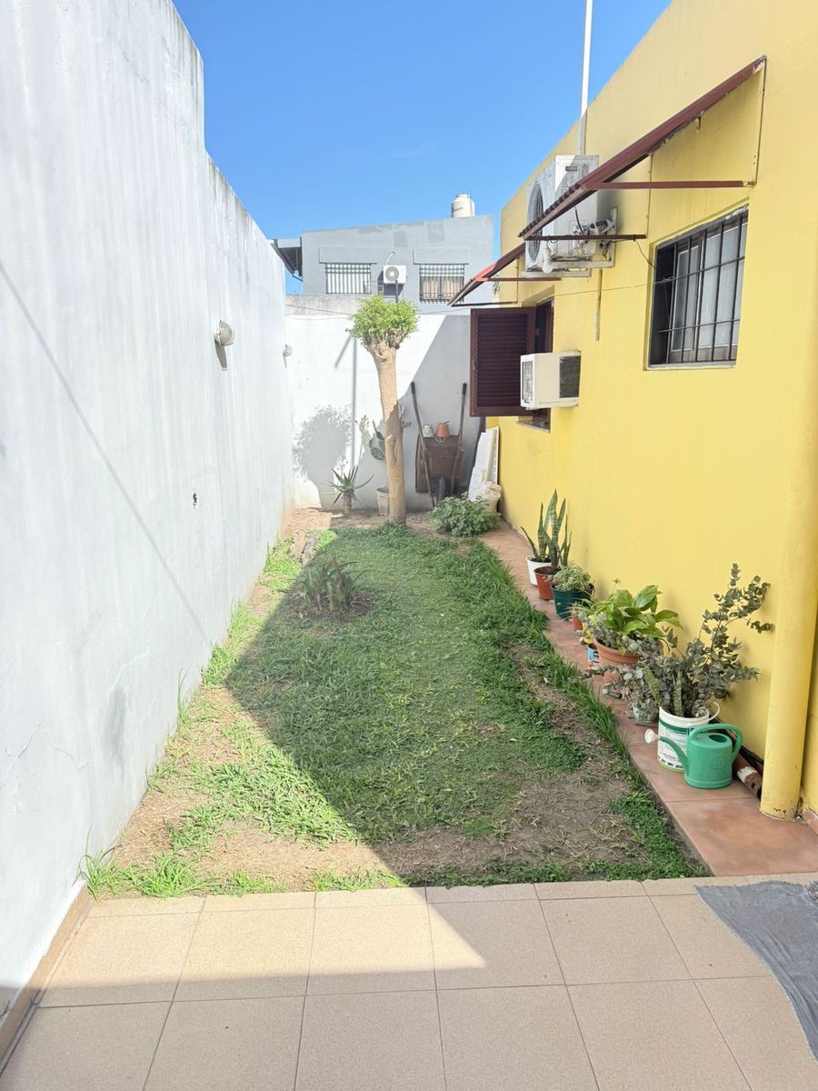 Madre Cabrini 2128- casa interna