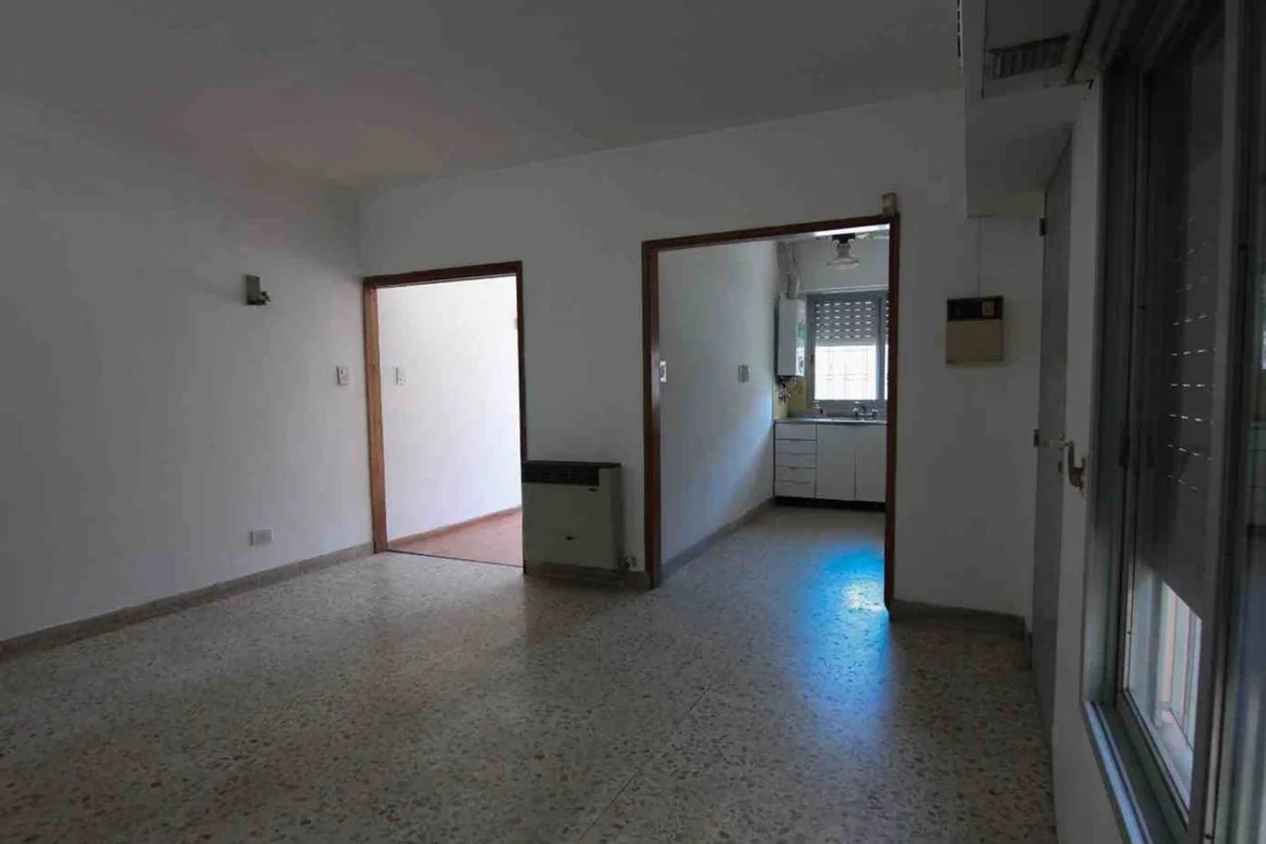 Corrientes 5539- excelente casa al frente en tiro suizo — foto 2