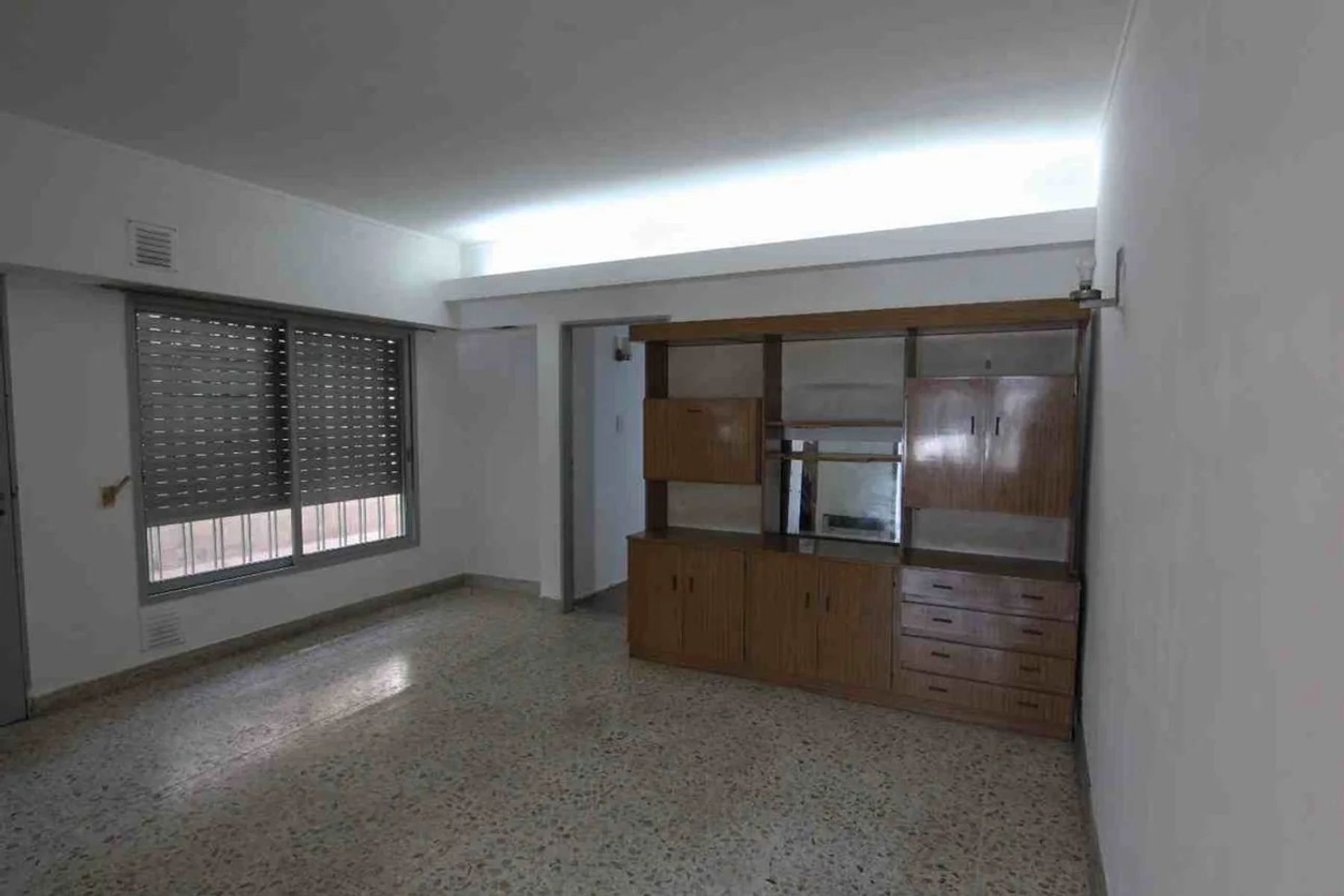 Corrientes 5539- excelente casa al frente en tiro suizo — foto 3
