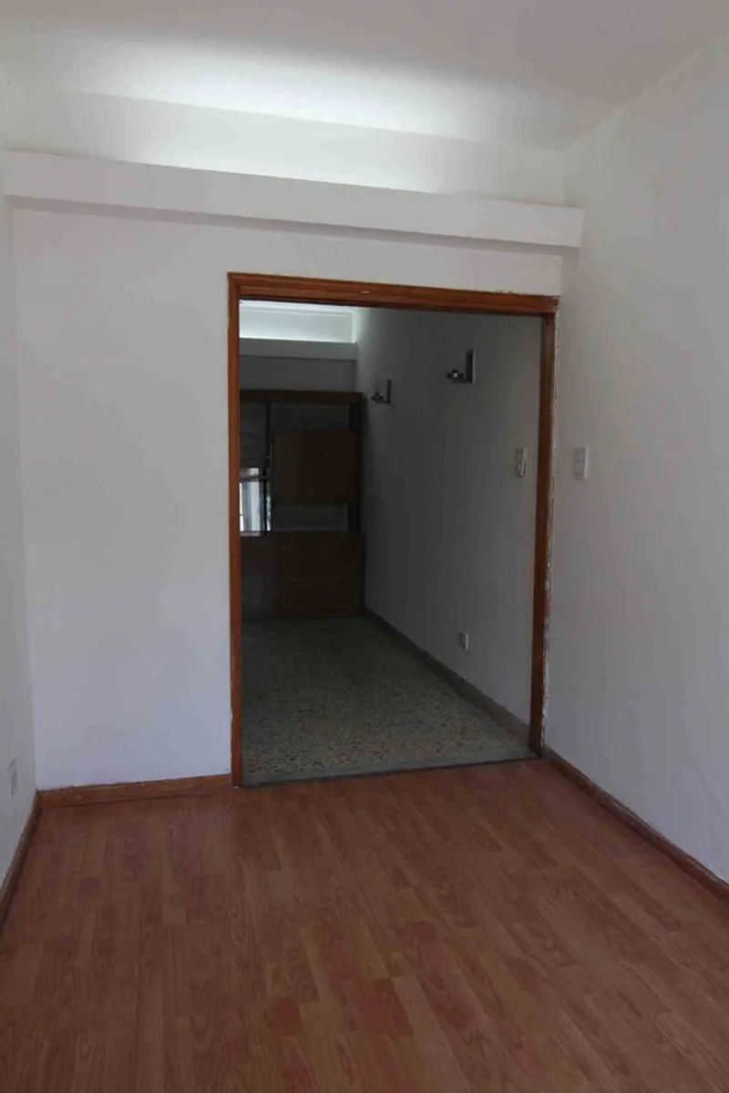 Corrientes 5539- excelente casa al frente en tiro suizo — foto 10