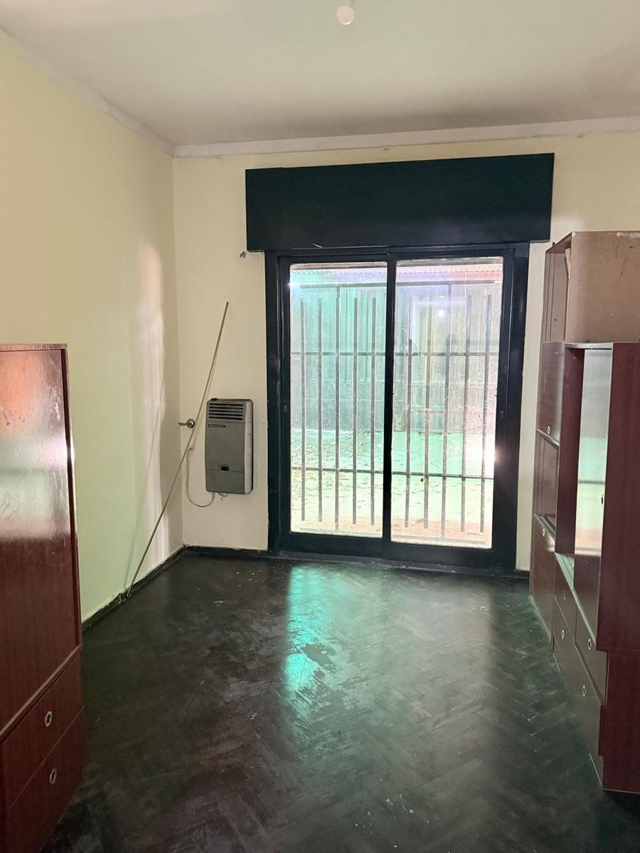 Mosconi 3685 - casa al frente - 3