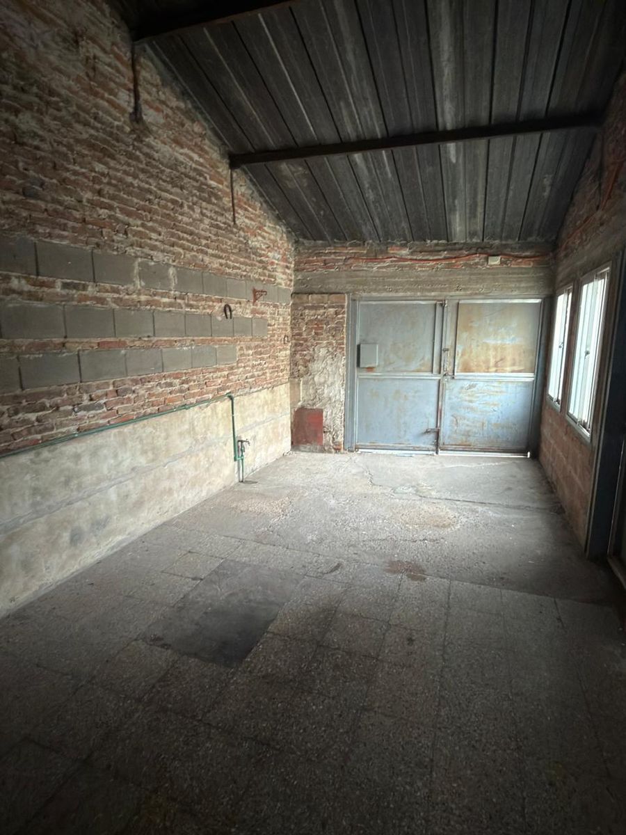 Apta a crédito-Hungria 6052- casa al frente - 5