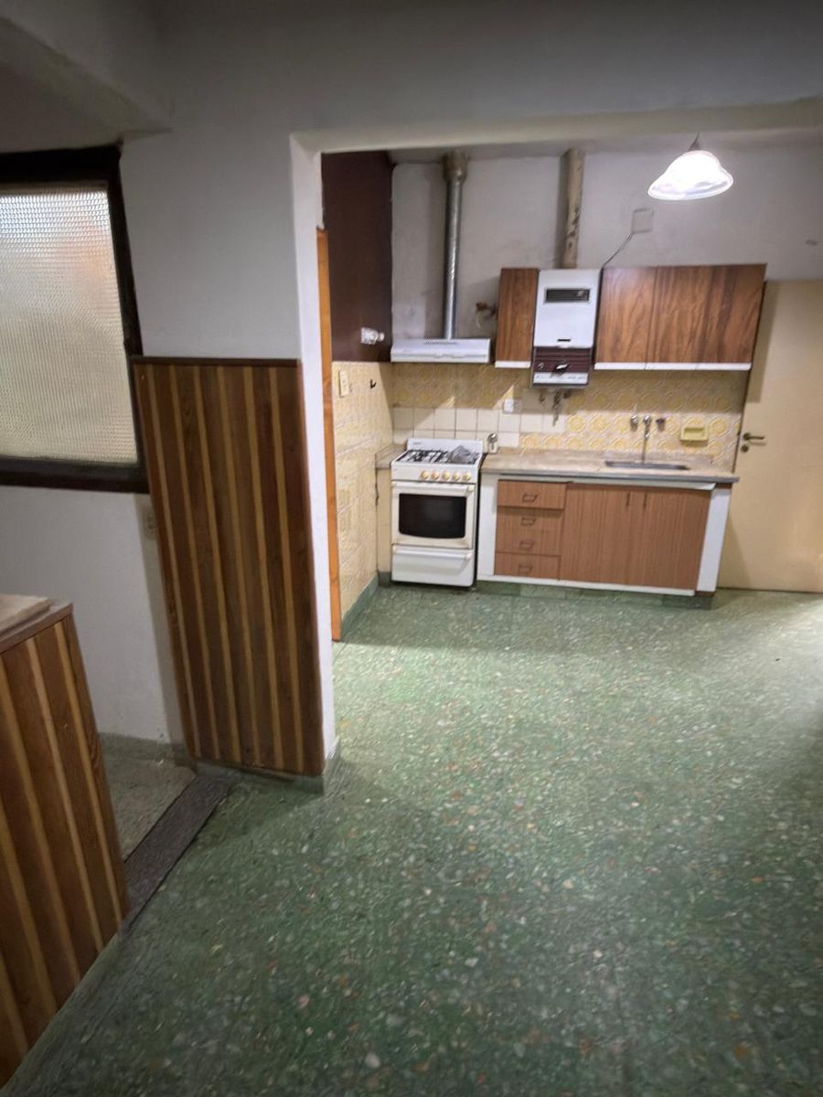 Apta a crédito-Hungria 6052- casa al frente - 6