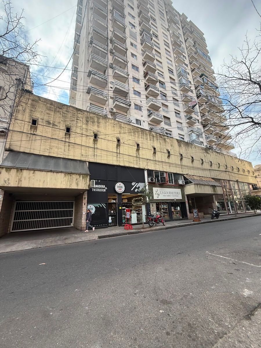 Cochera Tucuman 1318 - 2