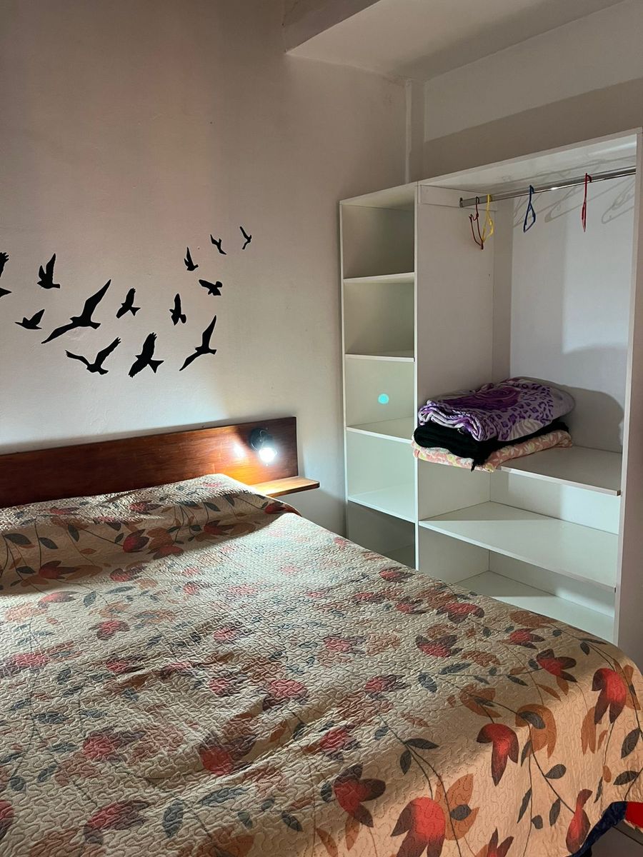 Departamento Interno en Av. Comercial - 7
