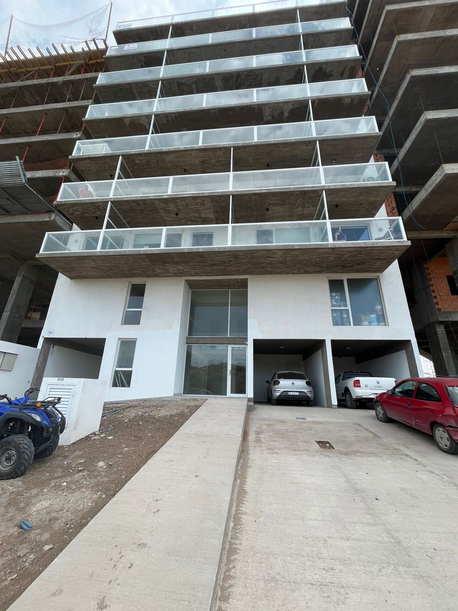Moderno Departamento hasta 4 personas con bajada al mar y 4 cuadras del centro